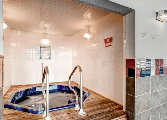 Building Photo - 6980 E Girard Ave