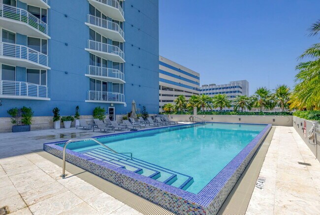 Building Photo - 1551 N Flagler Dr