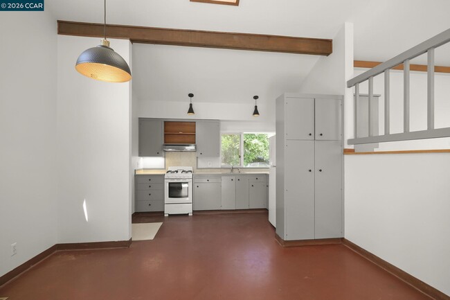 Building Photo - 165 Topaz Ln