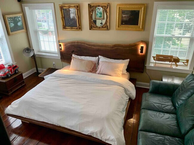 Building Photo - 15 Ferry St