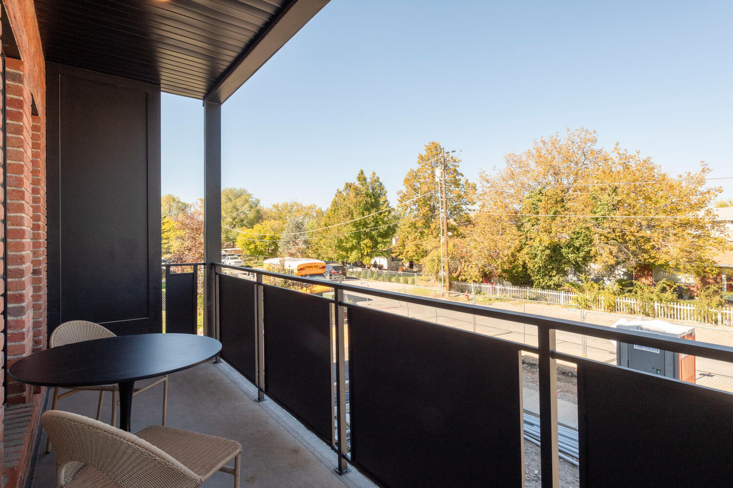 Building Photo - 884 E Rowley Dr