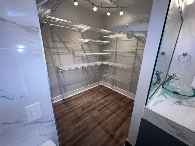 Building Photo - 155 Bell Rd