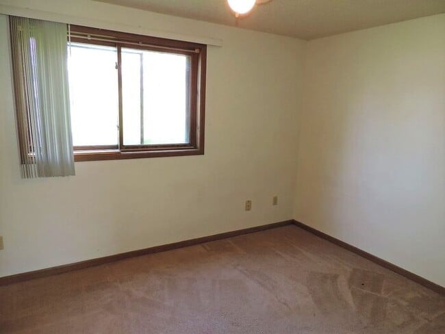 Building Photo - $900 | 1 Bedroom, 1 Bathroom Condo | No Pets | Available for August 1st, 2026 Move In!