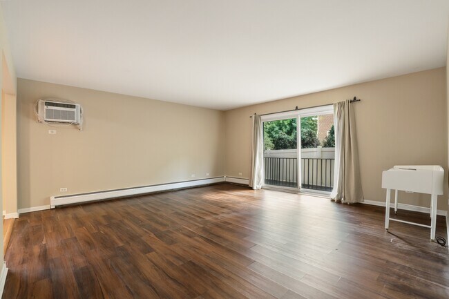 Building Photo - 505 Kenilworth Ave