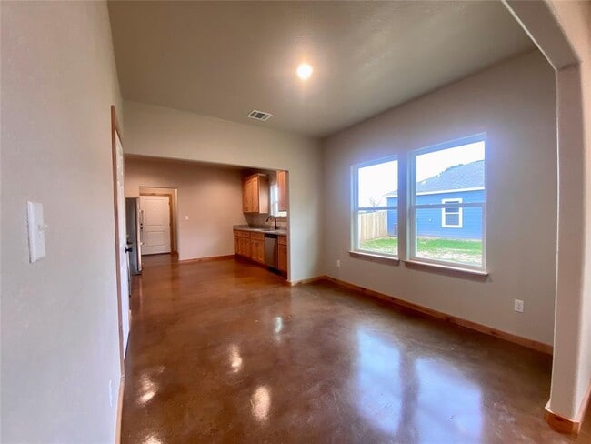 Building Photo - 108 Rosanky Cattle Company Rd