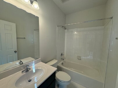 Building Photo - Coming Soon! Beautiful 4Bedroom 3 Bath Townhome with Full Snowden Bridge Amenities Included!