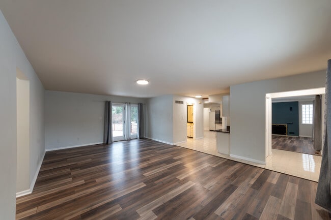 Building Photo - 46105 W Seven Mile Rd