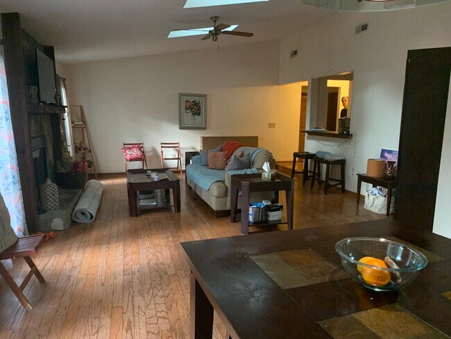 Living room & wet bar - 46 Held Cir