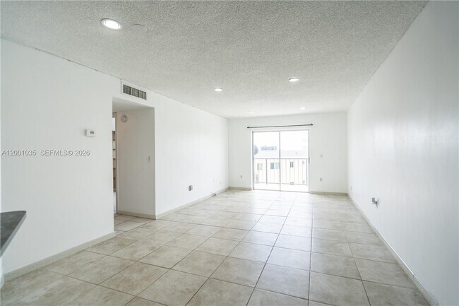 Building Photo - 7150 Indian Creek Dr