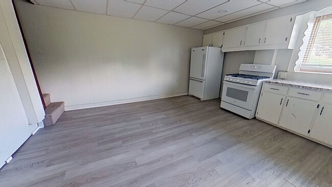 Building Photo - Duplex