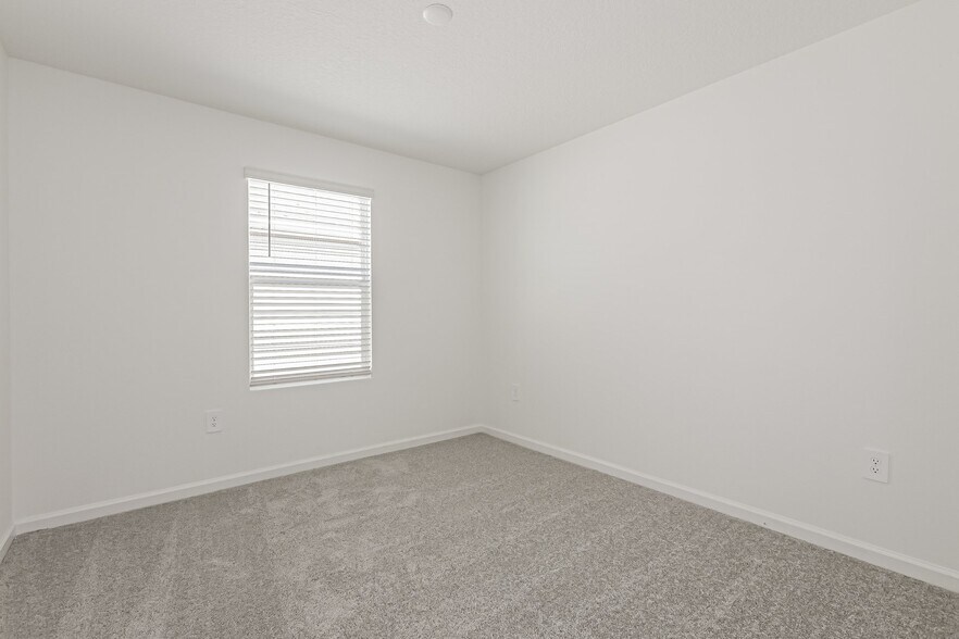Building Photo - 3483 Howell Dr