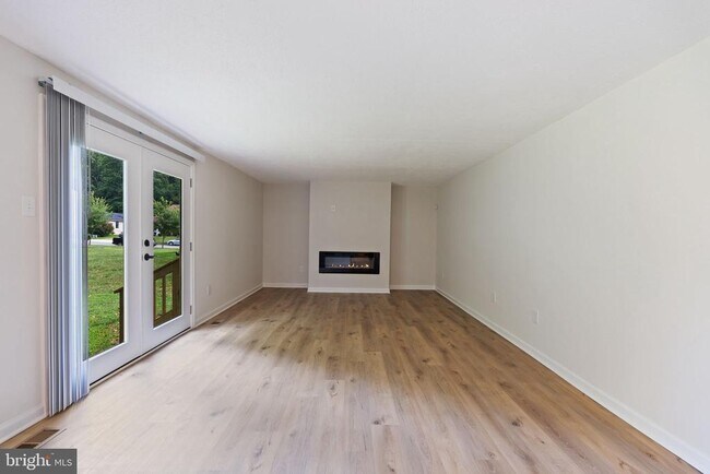 Building Photo - 10006 Bald Hill Rd