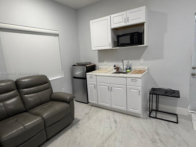 Building Photo - 6803 SW 158th Ave