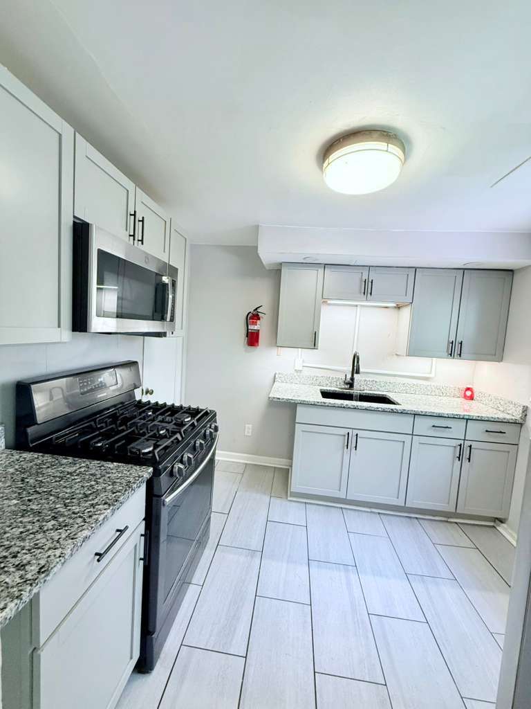 Building Photo - 8181 Chaske St