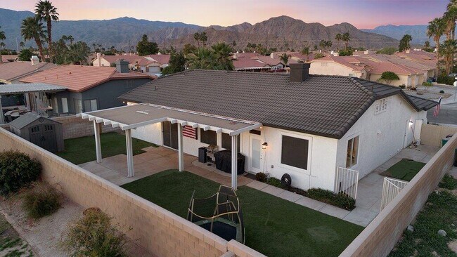 Building Photo - 45180 Debbie Dr