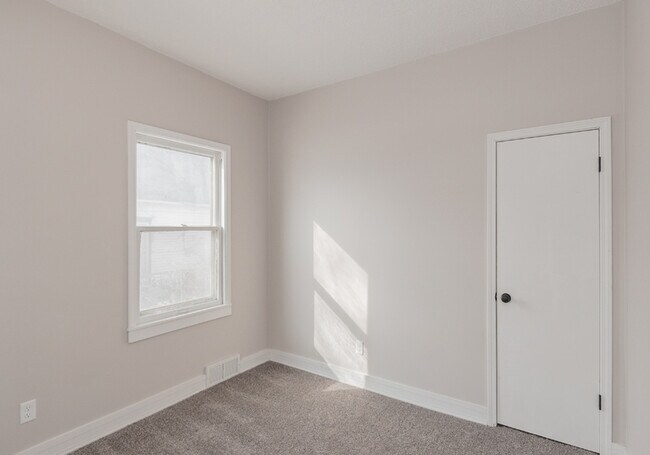 Building Photo - 1141 N 29th St