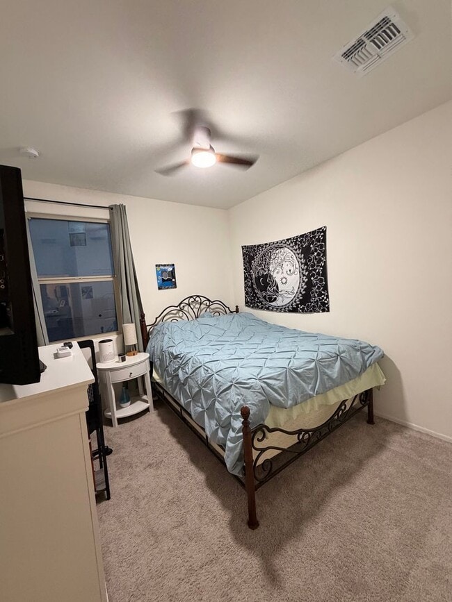 Building Photo - 9020 E Pantano Bluff Dr