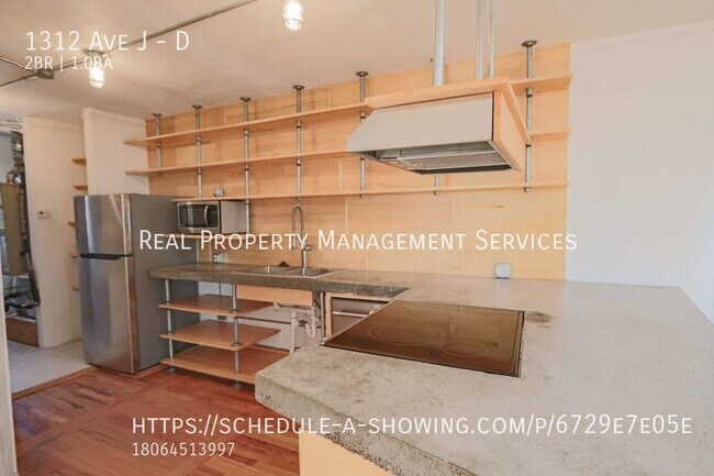 Building Photo - Nice, Large Loft Located Downtown with 2 B...