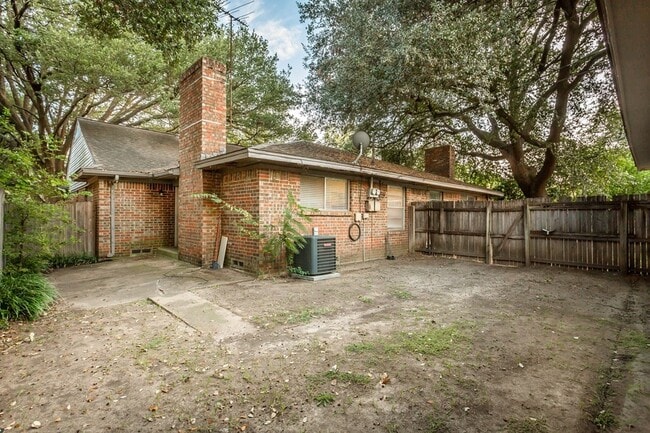 Building Photo - 7544 Brentcove Cir