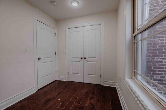 Building Photo - 74 Beacon Ave