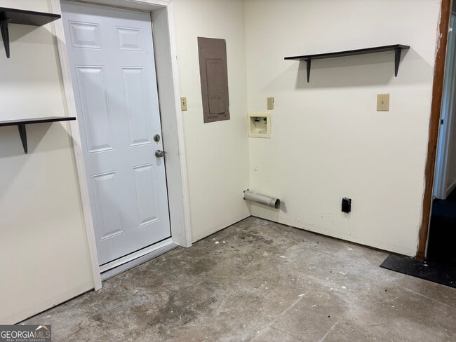 Building Photo - 126 Azalea Dr