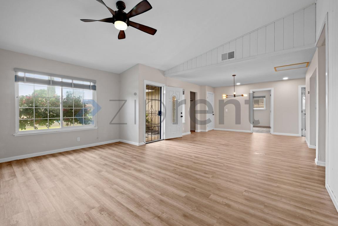 Building Photo - 208 Richard Pl