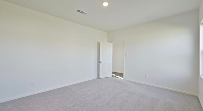 Building Photo - 583 Firemoon St