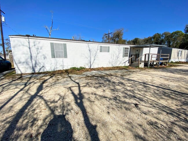 Building Photo - 625 N. Claiborne Street