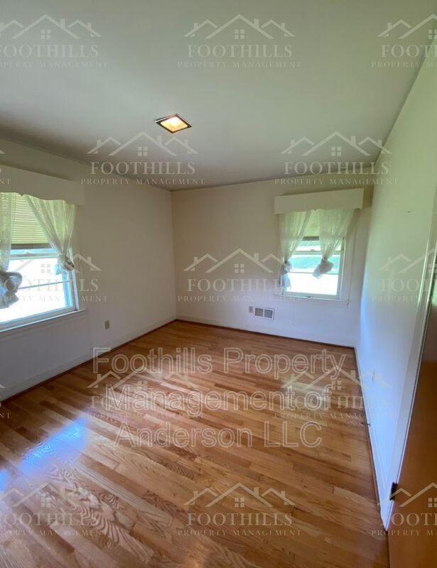 Building Photo - 1221 Melton Rd
