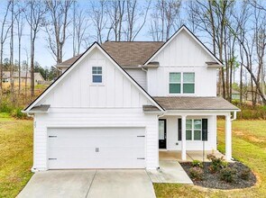 Building Photo - 207 Finley Dr