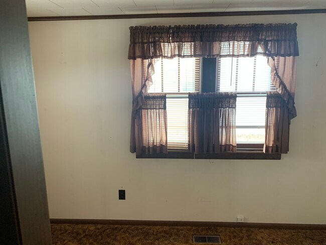 Building Photo - 412 Marquis Ave