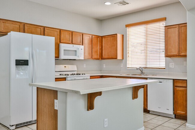 Building Photo - COMING SOON!! 3 bed 2.5 bath in most preferred Phoenix area