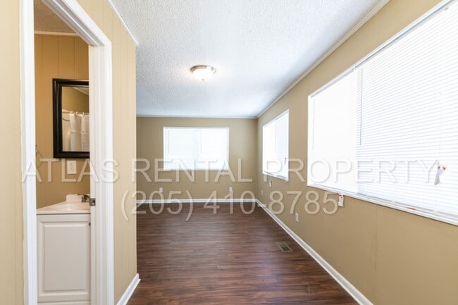 Building Photo - Incredible Value in the Desirable Shannon Road Area – Beautifully Renovated 3BR/2BA!