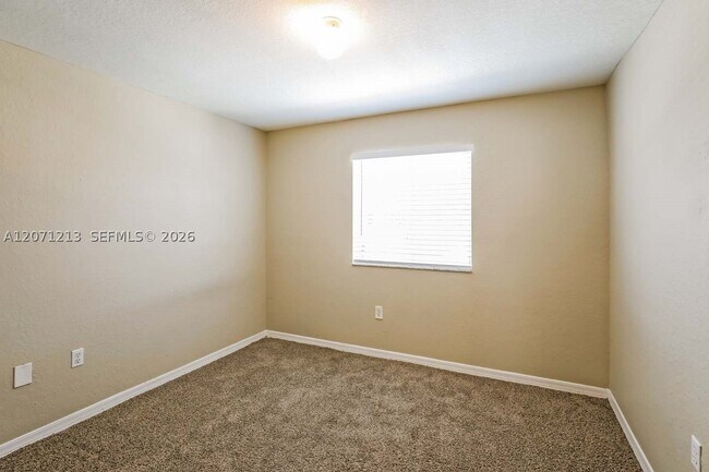 Building Photo - 8910 SW 220th Ln
