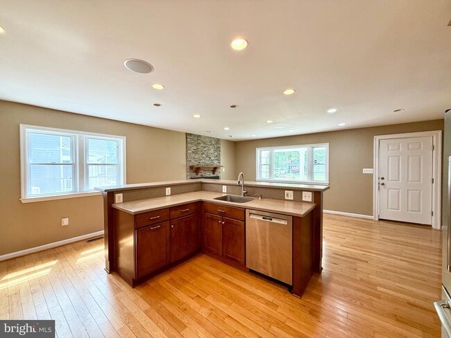 Building Photo - 6605 Keene Dr