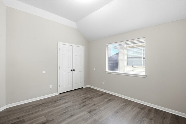 Building Photo - 3924 Highland Vale Ct