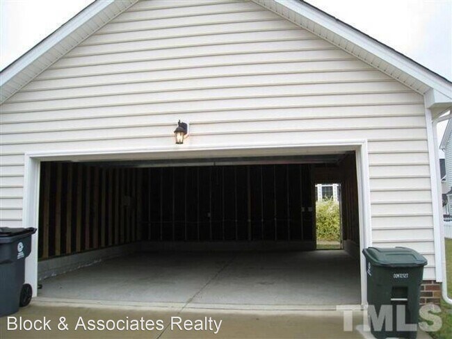 Building Photo - 4 br, 2.5 bath House - 108 Bally Shannon Way