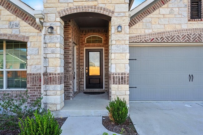 Building Photo - 1544 Devine Lake Bnd