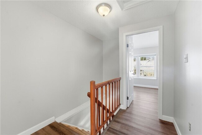 Building Photo - 217 Clearbrook Ct