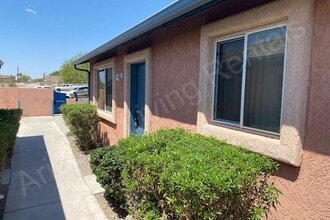 Building Photo - BLUE2710