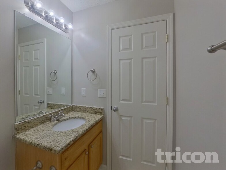 Building Photo - 6652 Rustic View Ct