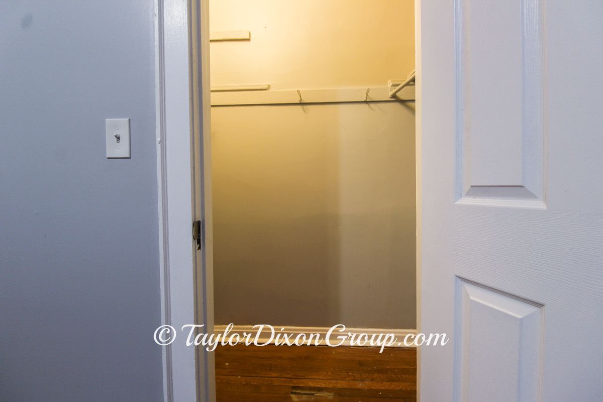 Building Photo - 6611 S Greenwood Ave