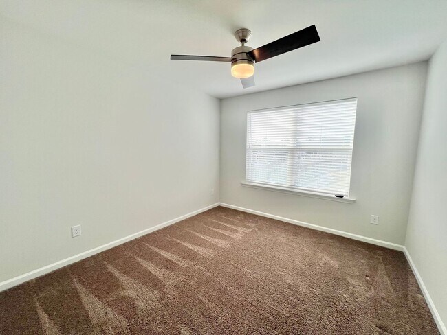 Building Photo - Stunning 4BD, 3.5BA Knightdale Townhome with a 2-Car Garage in an HOA Community