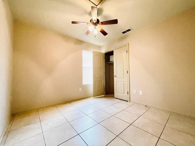 Building Photo - 9310 Albany Dr