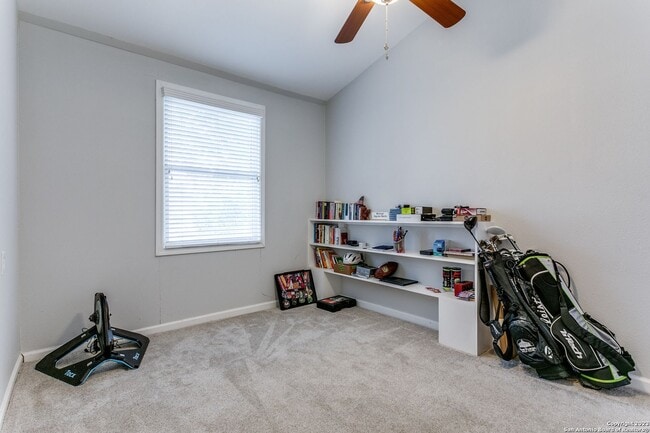 Building Photo - CHARMING 4-BEDROOM IN WILSHIRE VILLAGE