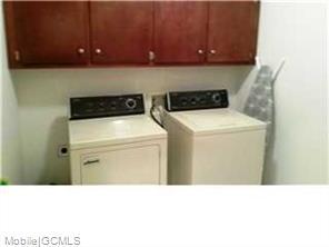 Building Photo - 8889 Augusta Ct