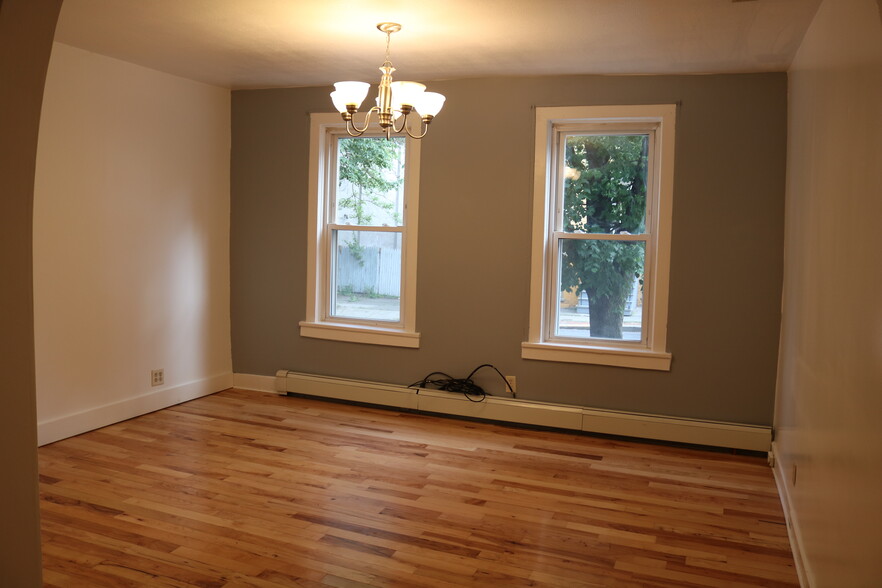 Primary Photo - 241 Elm St
