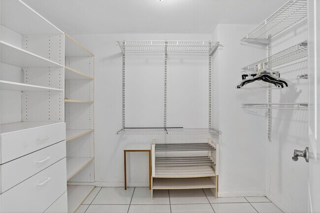 Building Photo - 10777 W Sample Rd