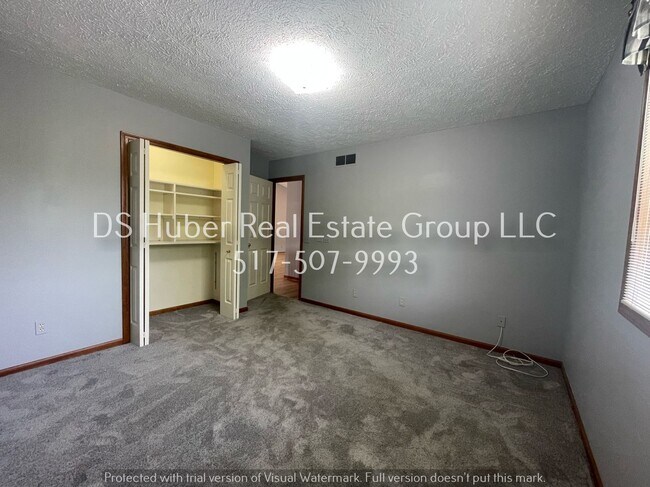 Building Photo - 1114 Dillon Cir