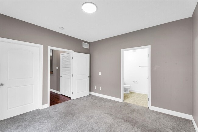 Building Photo - 2 bedroom, 2 bathroom condo!